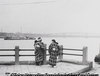 河岸の子守