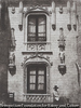 Détail des fenêtres du Manoir Gothique du Comte de l'Escalopier.