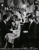 Au Bar du Monocle, l'Oisive
