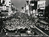 （夜の群衆 銀座）
