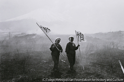 秋山 亮二